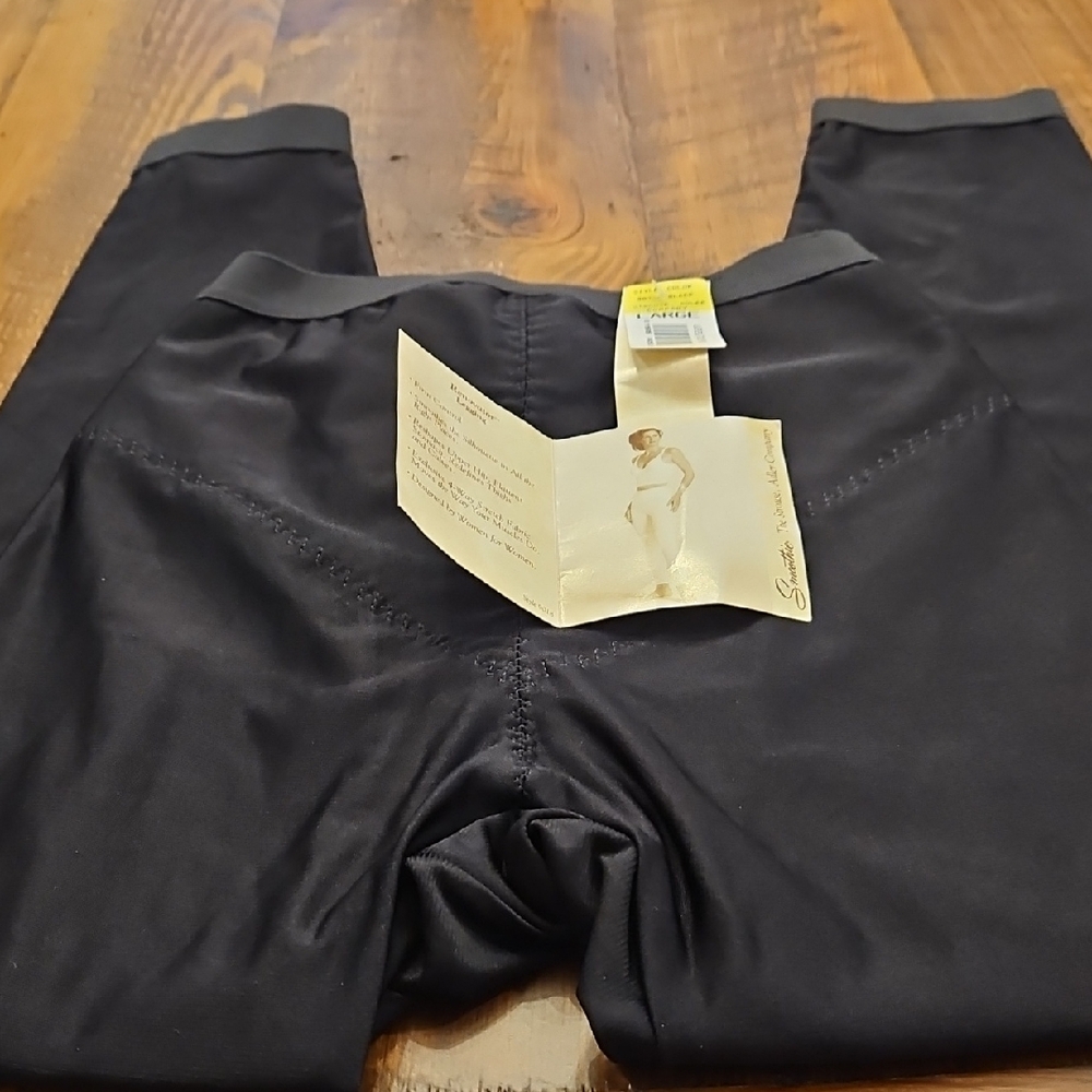 NWT RENOVATOR BY SMOOTHIE BLACK LEGGINGS